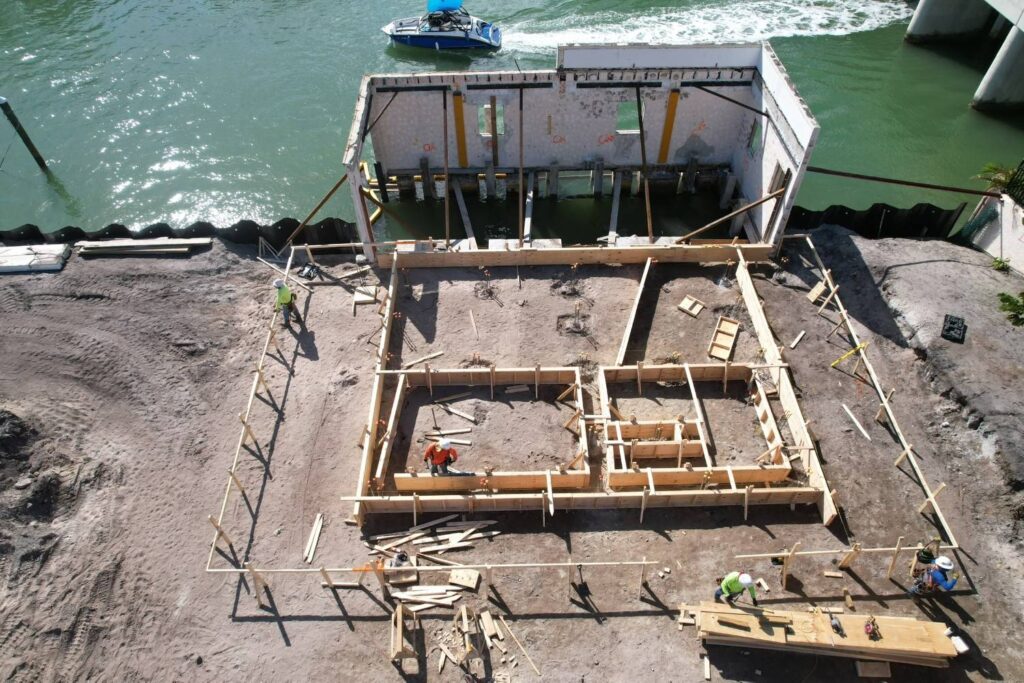 Eco-conscious materials in boathouse by Andrea D'Alessio